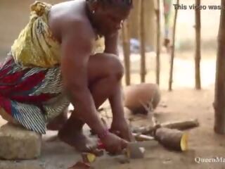 Mari surprit son propre frère baise son wife&comma; il puni lui à kneel vers le bas et regarder lui baise son femme